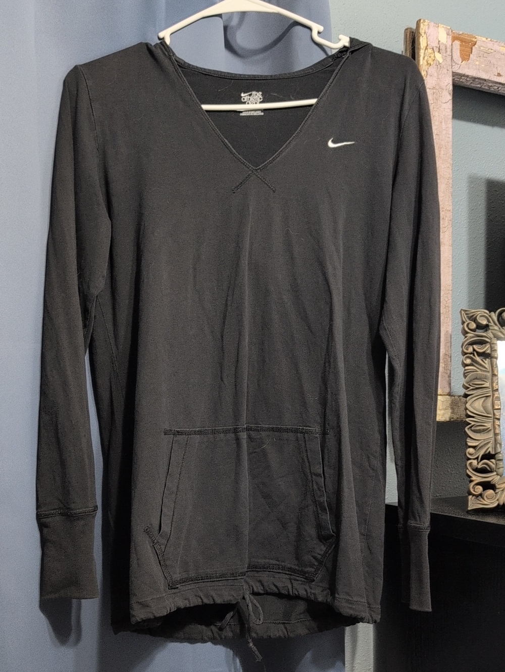 Nike Black Long-Sleeve V-Neck Pullover with Pocket